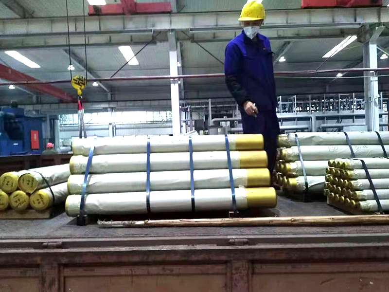 給客戶(hù)裝車(chē)現(xiàn)場(chǎng)